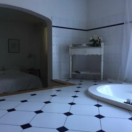 Loft Apartment *